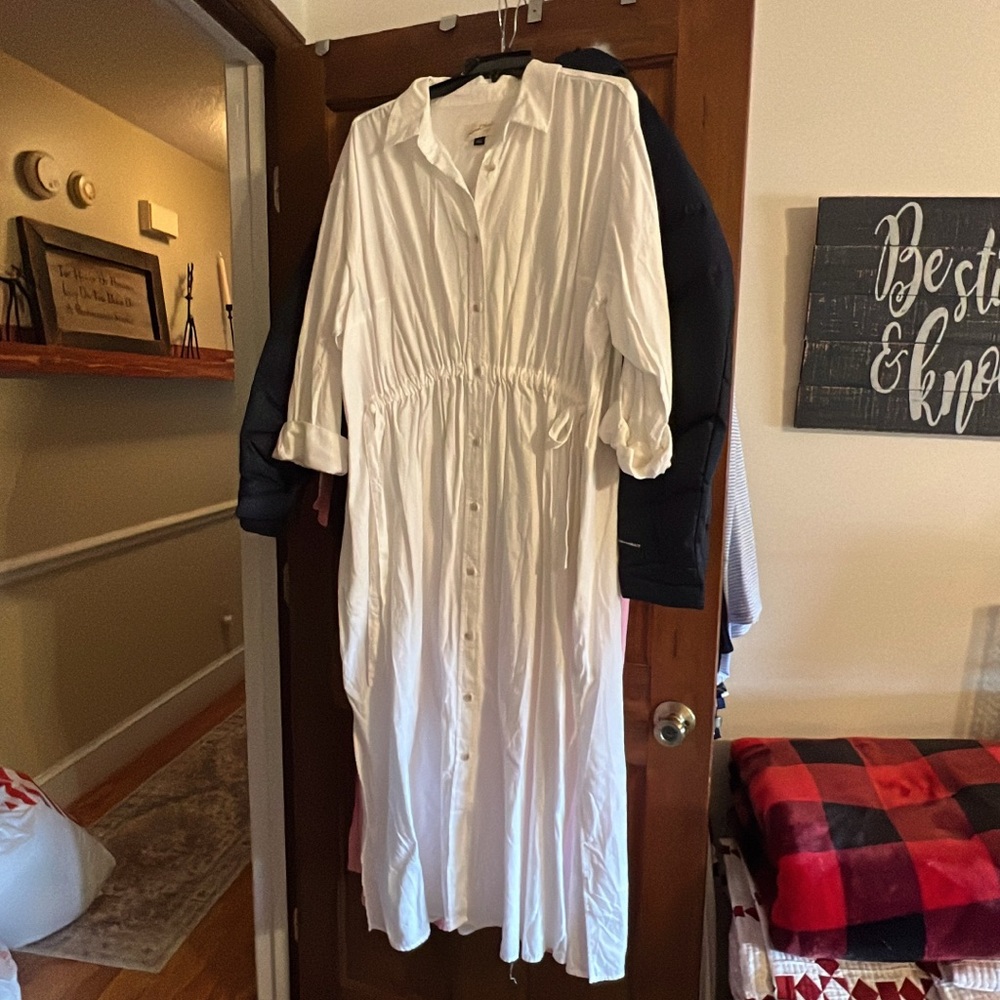 Universal Thread Elegant White Button-Down Dress